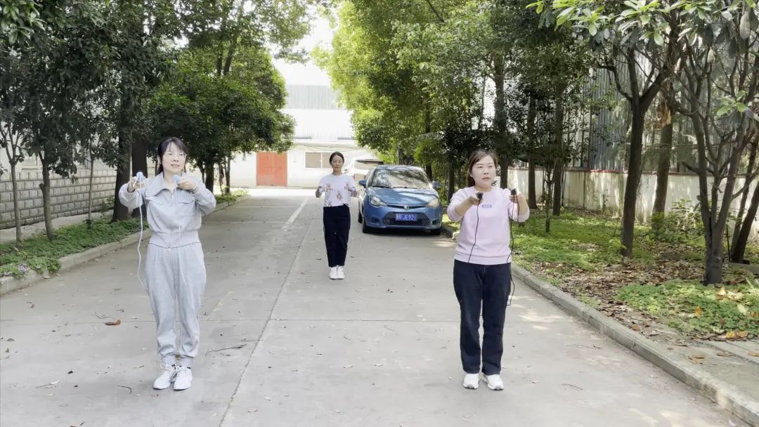 跳绳.jpg